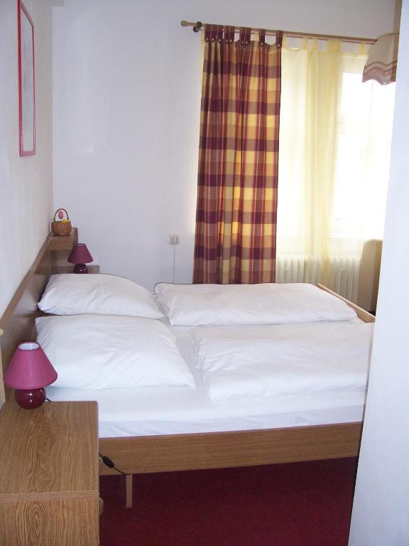 Penzion Haus Regrus Jachymov Room photo